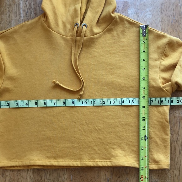NWOT DIVIDEND HOODED CROP SWEATSHIRT SIZE XS - Picture 3 of 5